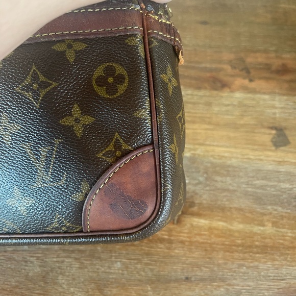 Louis Vuitton Monogram Brown Men's Travel Bag - Picture 5 of 14